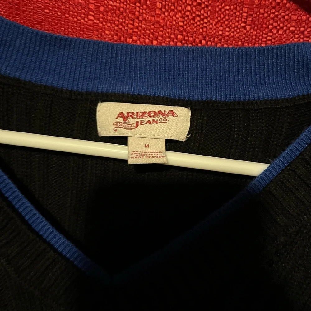 Sweater - Picture 2 of 2